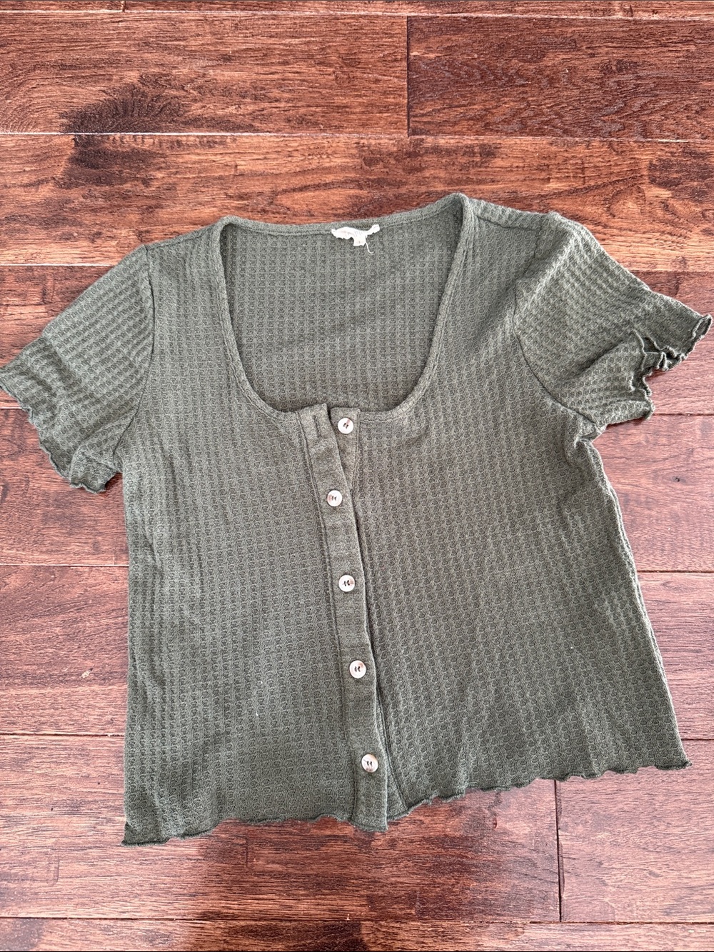 LA MIEL Olive Green Waffle-Knit Button Front Short Sleeve Top
